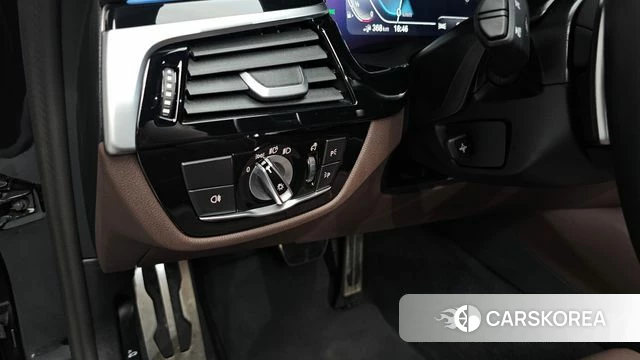 BMW 5 Series (G30) id 4469227 из Кореи 21