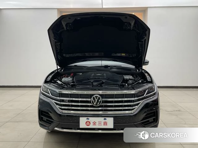Volkswagen Touareg id 4258632 из Китая 21