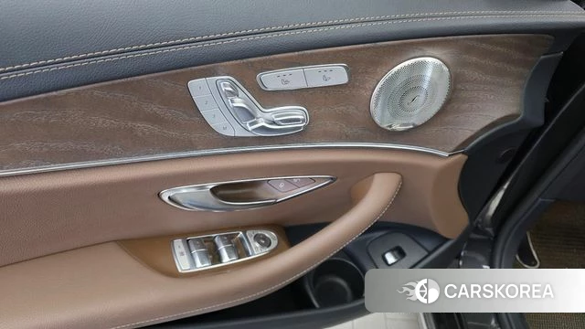 Mercedes-Benz E-Class W213 id 4899280 из Кореи 21