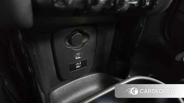 Mini Cooper Electric id 4848677 из Кореи 21