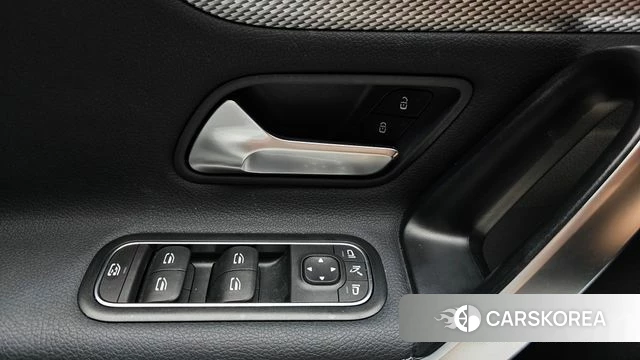 Mercedes-Benz A-Class W177 id 4517849 из Кореи 21
