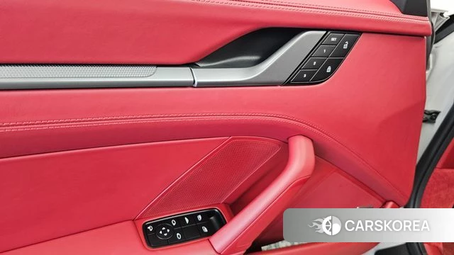 Porsche 911(992) id 4640627 из Кореи 21