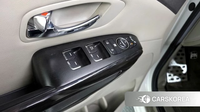 Kia All New Carnival id 4378228 из Кореи 22