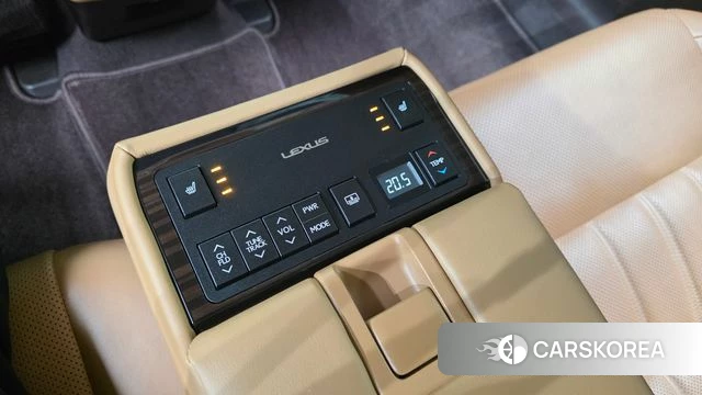 Lexus New ES300h id 4626447 из Кореи 22