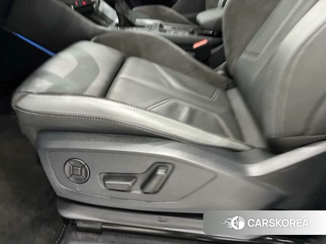 Audi Q3 Sportback id 4261456 из Китая 22
