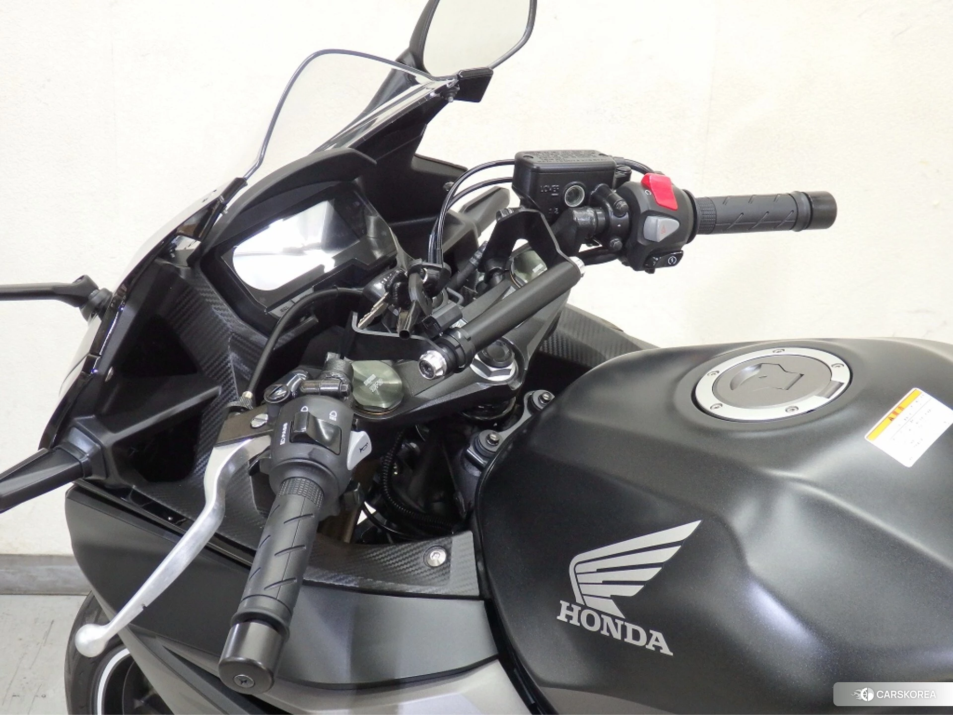 Honda CBR400R ABS id 3947850 из Японии 21