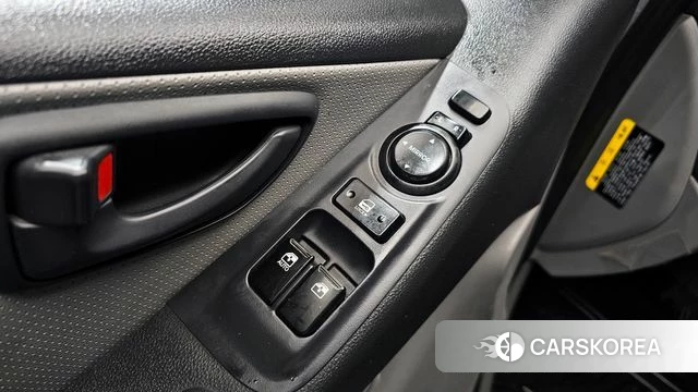 Hyundai The New Grand Starex id 4286191 из Кореи 22