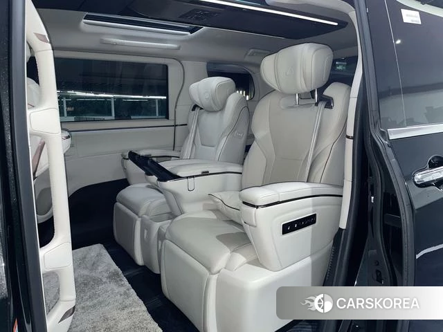 Lexus LM id 4353481 из Китая 22