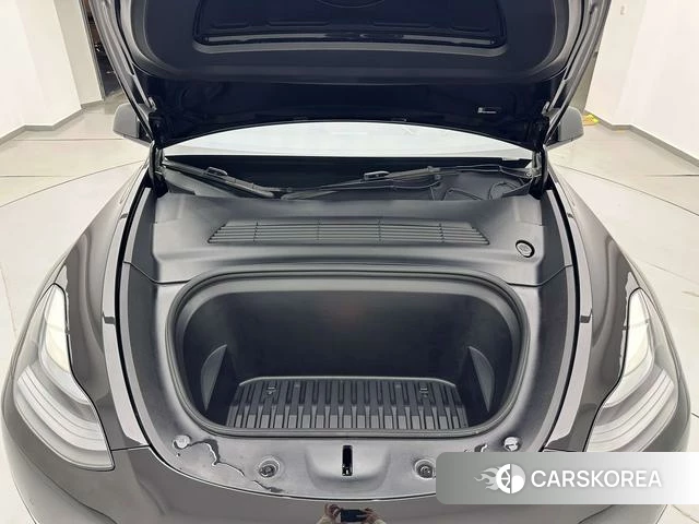 Tesla Model Y id 3856359 из Китая 22