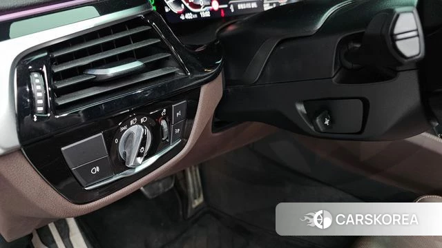 BMW 5 Series (G30) id 4871387 из Кореи 22