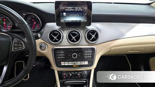 Mercedes-Benz GLA-Class X156 id 4520473 из Кореи 22