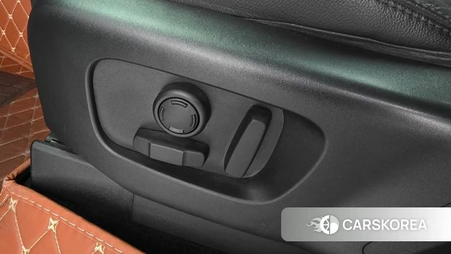 Land Rover Discovery 5 id 4610018 из Кореи 22