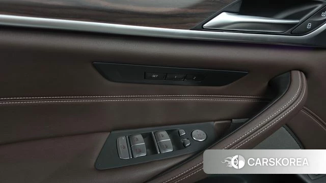 BMW 5 Series (G30) id 4642077 из Кореи 22