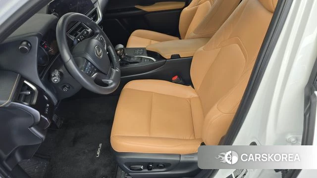 Lexus UX250h id 4463401 из Кореи 22