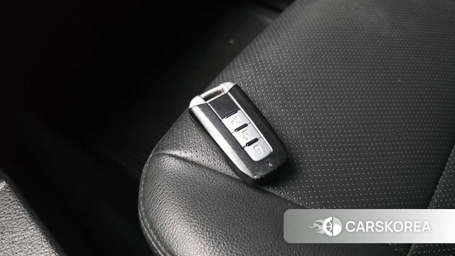 Ssangyong The New Korando Sports id 4755533 из Кореи 22