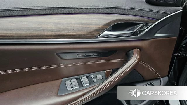 BMW 5 Series (G30) id 4937125 из Кореи 22