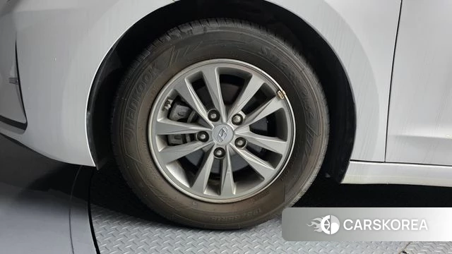 Hyundai The New Avante AD id 4551756 из Кореи 22