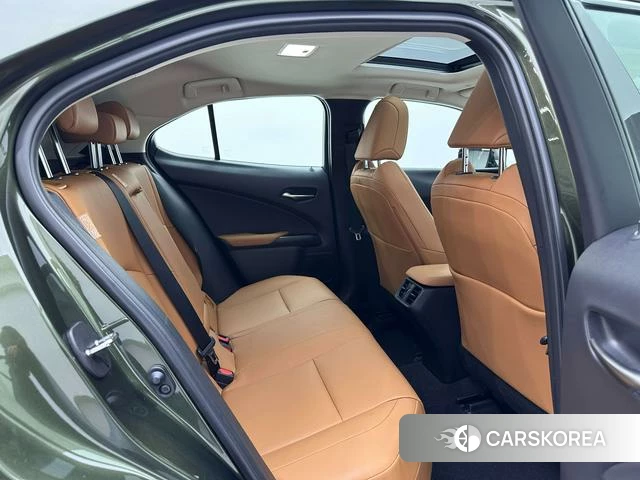 Lexus UX id 3858001 из Китая 22