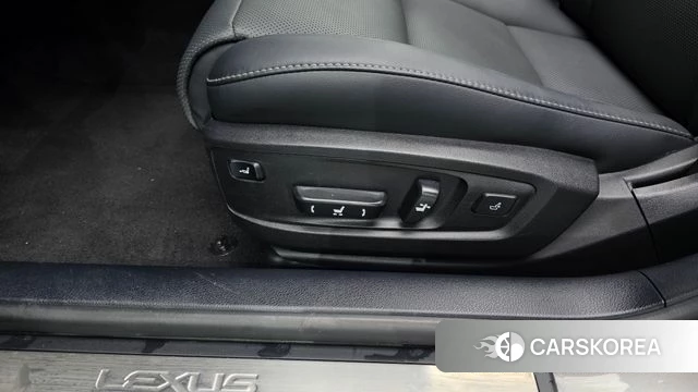 Lexus New ES300h id 4311116 из Кореи 22