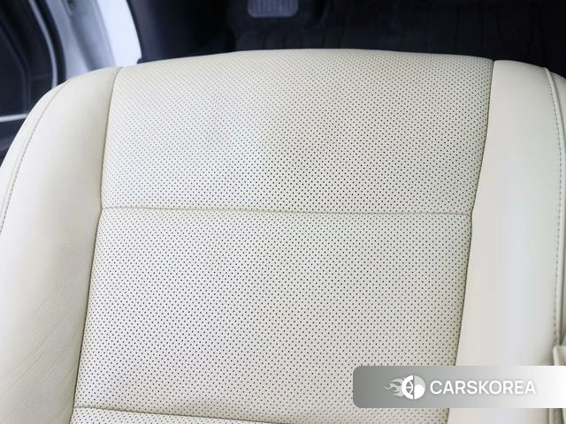 Toyota Elfa id 4299816 из Китая 22