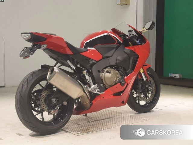 Honda CBR1000RR id 3946963 из Японии 22