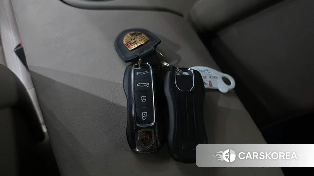 Porsche Taycan id 4303308 из Кореи 22