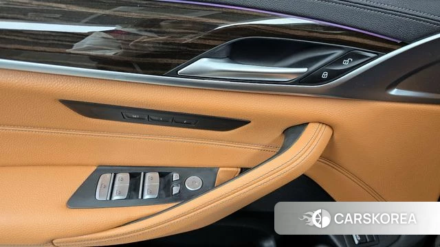 BMW 5 Series (G30) id 4293775 из Кореи 22