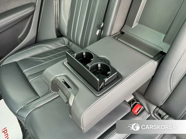 Audi Q5L id 3857940 из Китая 22