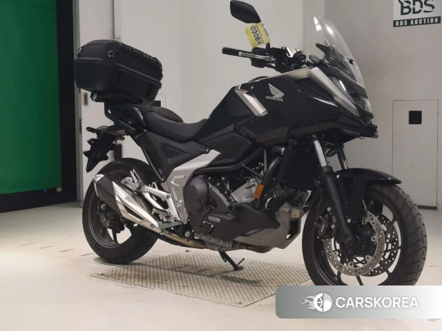 Проданный Honda NC750X DCT 2025 из Японии