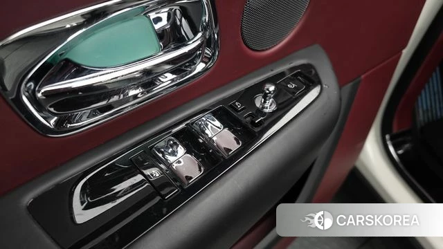 Rolls-Royce Cullinan id 4350983 из Кореи 22