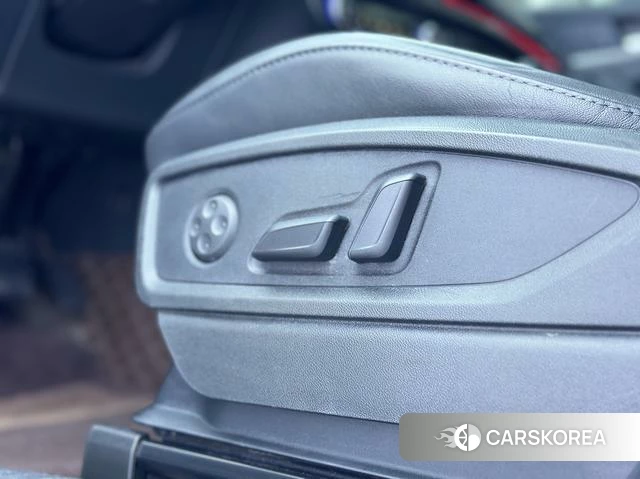 Audi Q5L id 4258868 из Китая 22