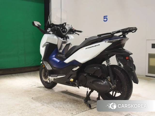 Honda FORZA id 4193837 из Японии 22