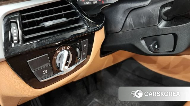 BMW 5 Series (G30) id 4917437 из Кореи 22