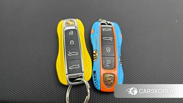 Porsche Taycan id 4507591 из Кореи 22