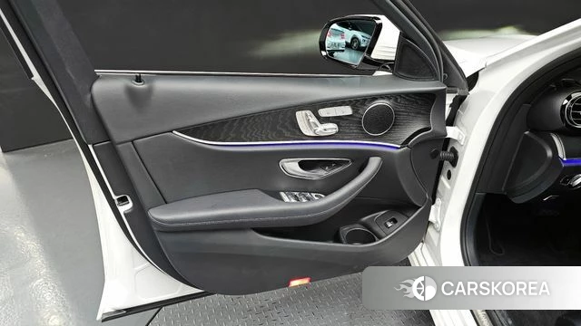 Mercedes-Benz E-Class W213 id 4308559 из Кореи 22