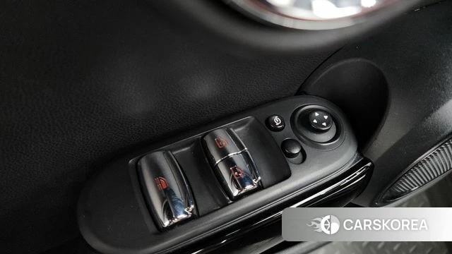 Mini Cooper S Convertible id 4463830 из Кореи 22