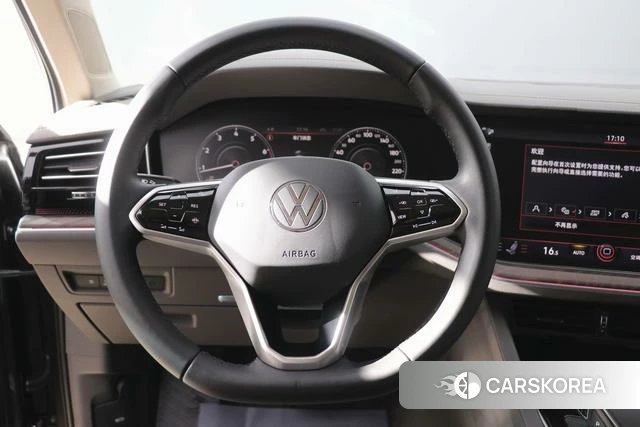Volkswagen Touareg id 4307142 из Китая 22