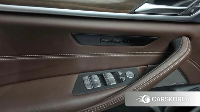 BMW 5 Series (G30) id 4549288 из Кореи 22