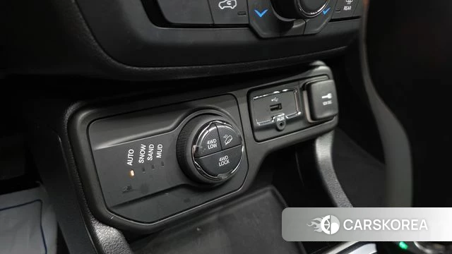 Jeep Renegade id 4694121 из Кореи 22