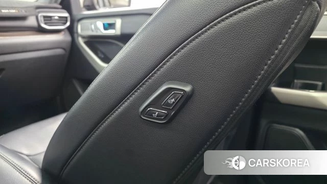 Ford Explorer 6th Generation id 4542100 из Кореи 22