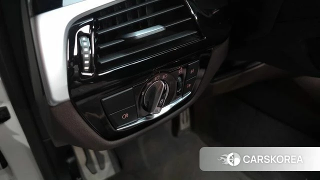 BMW 5 Series (G30) id 4744871 из Кореи 22