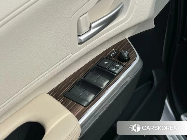 Toyota Saina id 4278822 из Китая 22