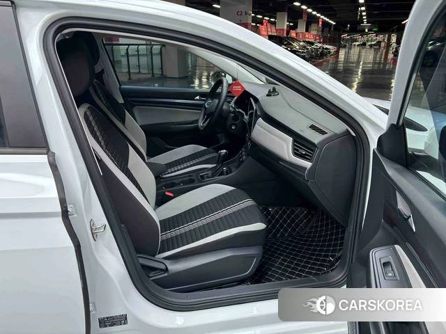 Volkswagen Bora id 4290673 из Китая 22
