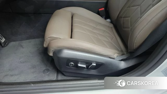 BMW 5 Series (G60) id 4591102 из Кореи 22