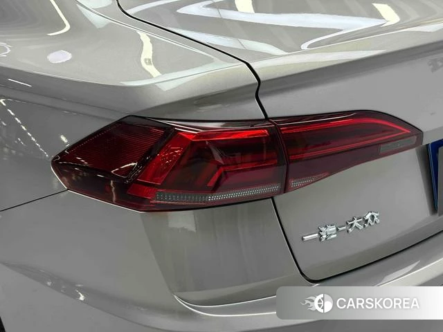 Volkswagen Bora id 4374715 из Китая 22