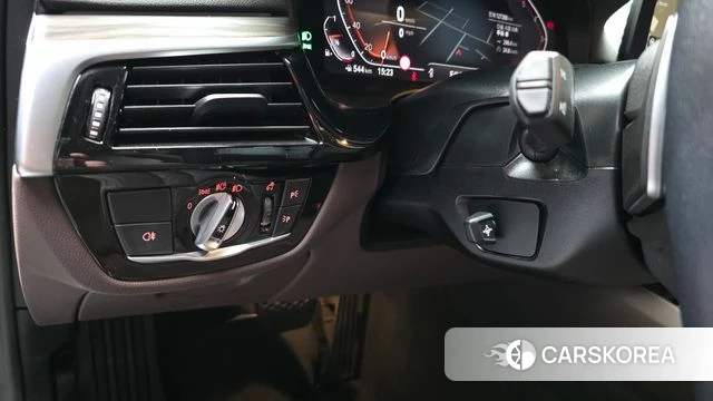 BMW 5 Series (G30) id 4395544 из Кореи 22