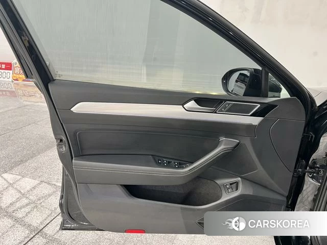Volkswagen Magotan PHEV id 4273241 из Китая 22