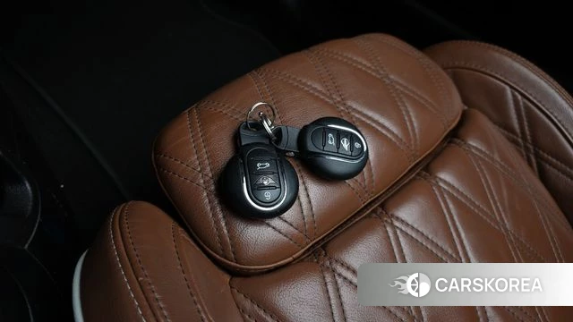 Mini Cooper S Convertible id 4309365 из Кореи 22