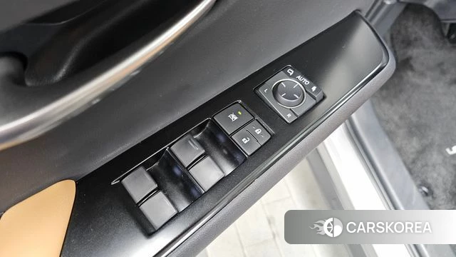 Lexus UX250h id 4636097 из Кореи 22