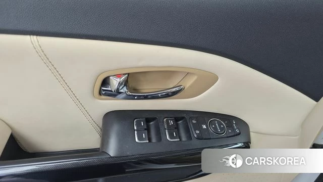 Kia All New Carnival id 4508640 из Кореи 22